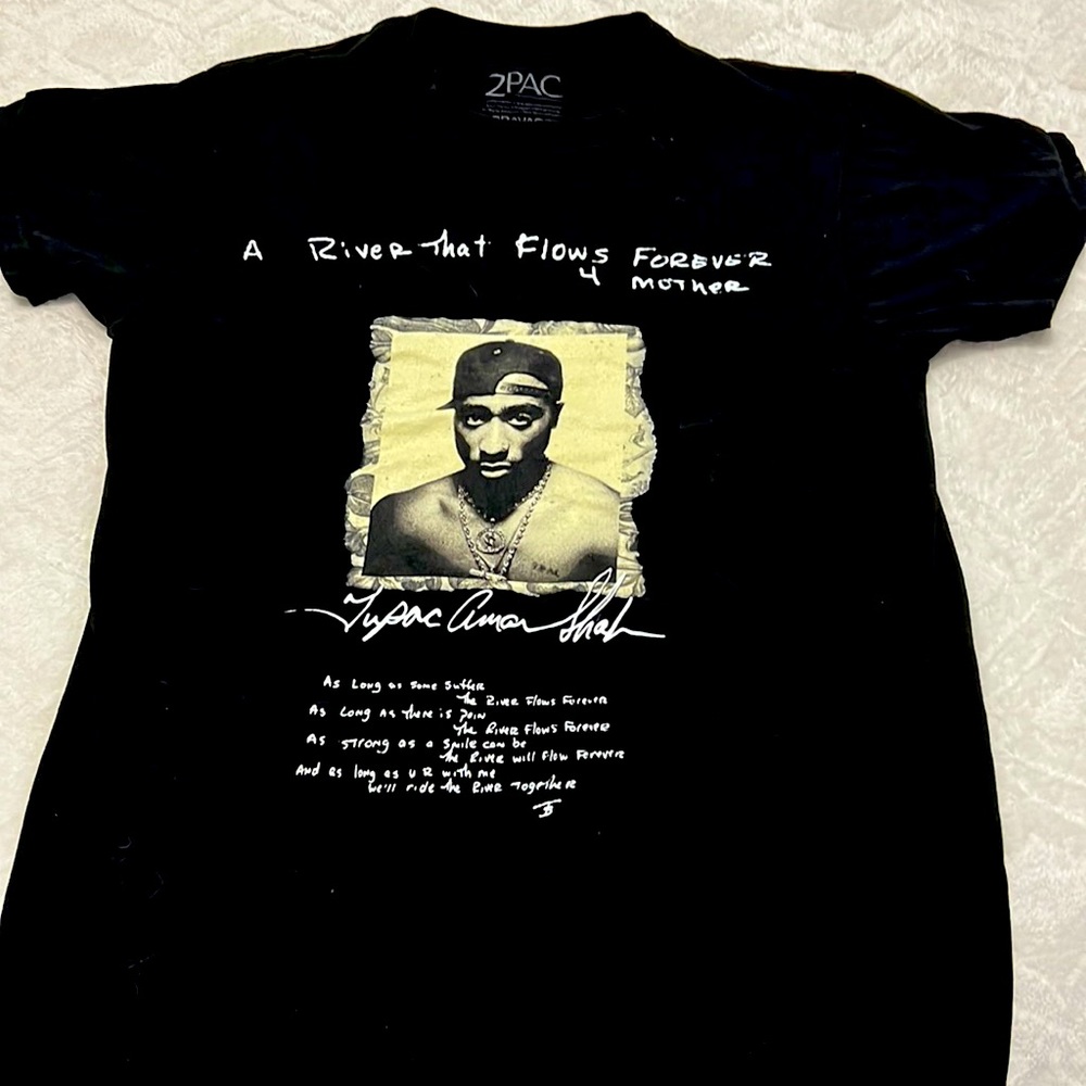 Tupac shirt